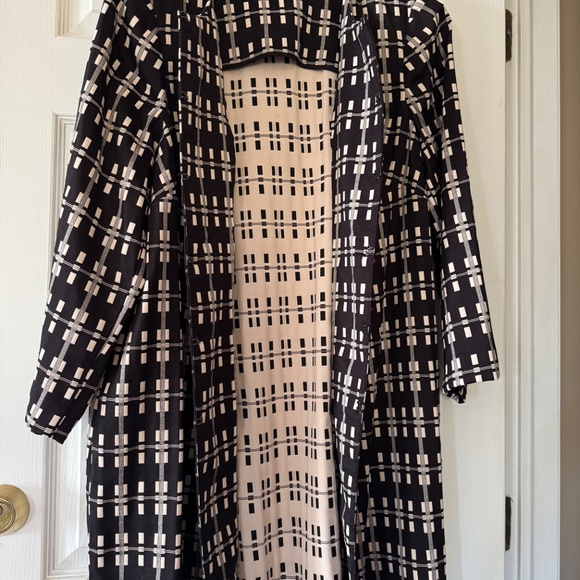 Plus size long jacket - Picture 4 of 5